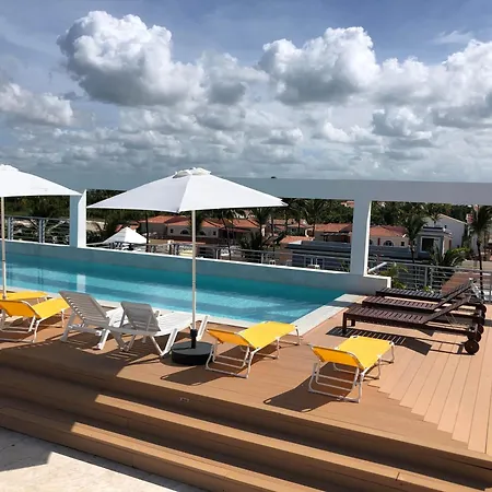 Vacation Studios With Rooftop Pool, Beach Club, Restaurants - Playa Los Corales